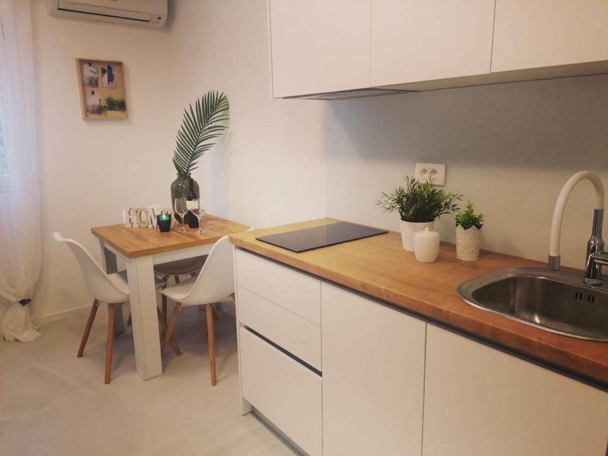 Apartmani Zoric Vodice Habitación foto